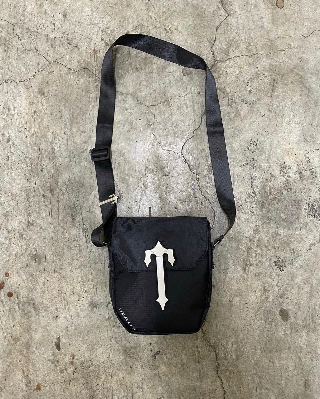 Morral Trapstar Cobra T Bag Black/Silver
